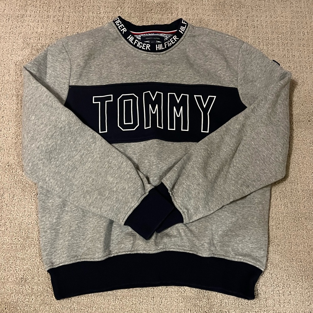 Tommy Hilfiger sweat shirt